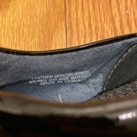 BORN Patent Leather Mary Jane’s, 7/38 - Picture 10 of 10